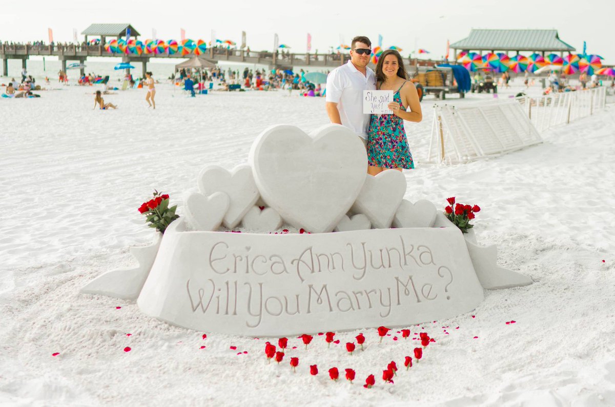 Love is always in the air on Clearwater Beach.💕Our favorite love-story is this marriage proposal that took place during the Pier 60 Sugar Sand Festival! #FLTravelChat