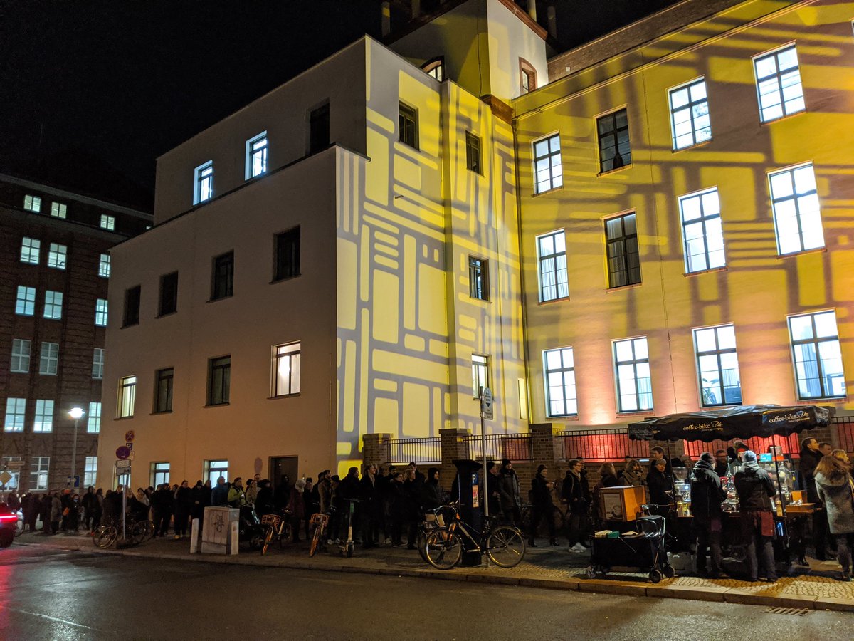 RalfBremer's tweet photo. #TachGoogle reloaded. #Berghain https://t.co/JSnOCLe0ve