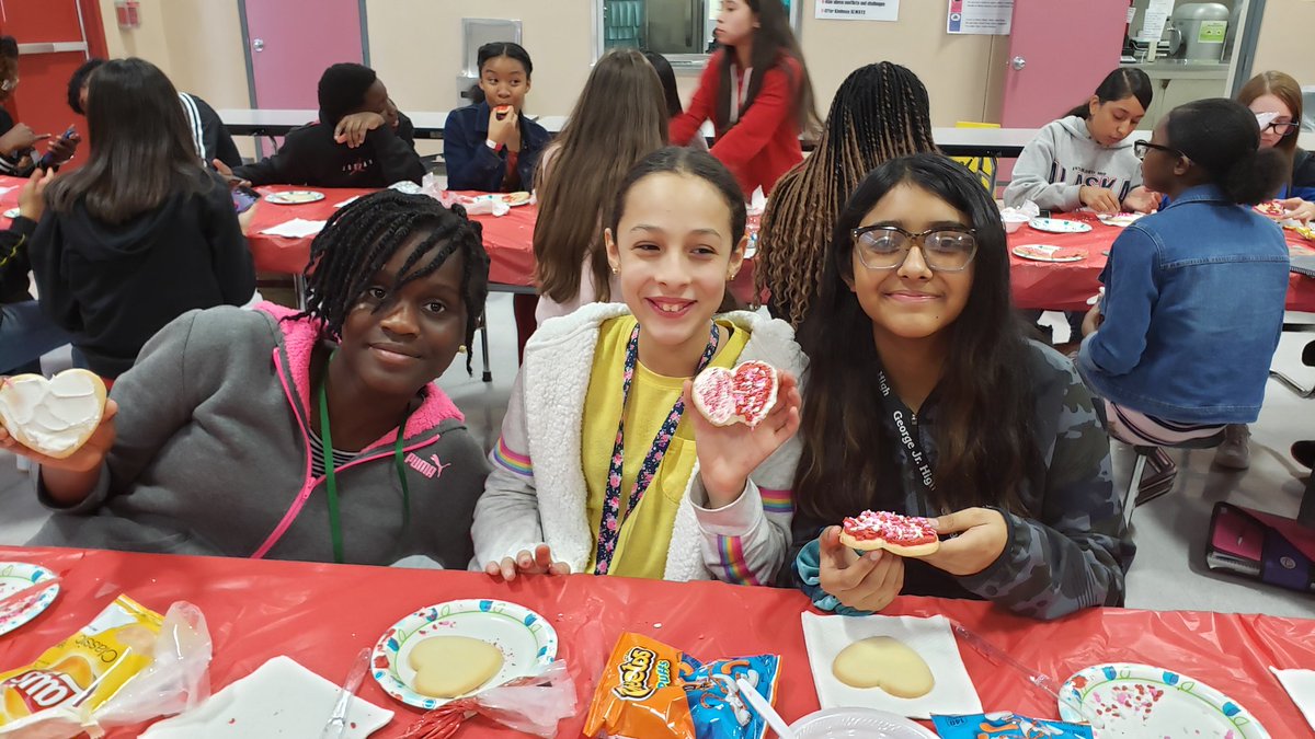 Navarro Middle tweet media