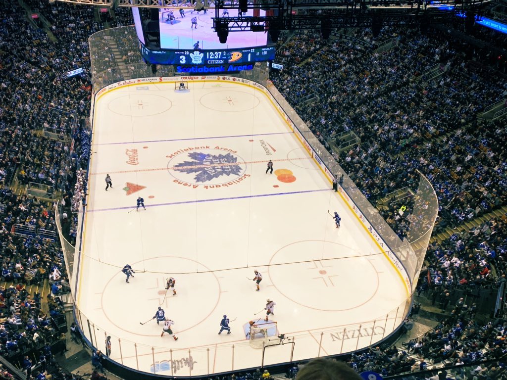 As promised, here’s a ticket giveaway contest for today. Simply LIKE and RT this beautiful picture showing the view from the Ford Fan Deck. 10 winners will randomly be selected and will win a pair of tickets for the @MapleLeafs game this Thurs. Feb. 13th! #FansGoFurther