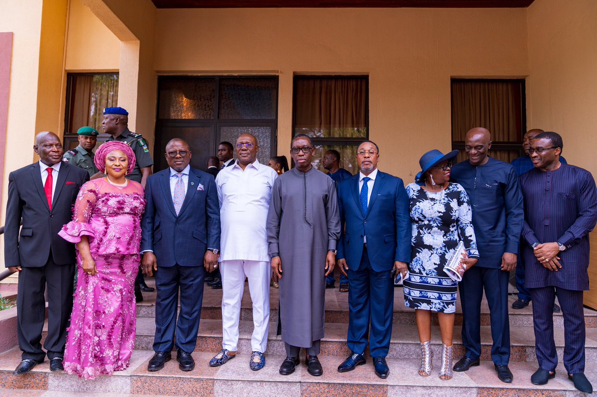 DSGovernment's tweet photo. “It is imperative that your decisions, actions and utterances as political office holders are guided by the principles of good governance, leadership by example, prudent management and in accordance  with the Constitution of Nigeria,” Governor Okowa said. https://t.co/CpIuqrG8Ld