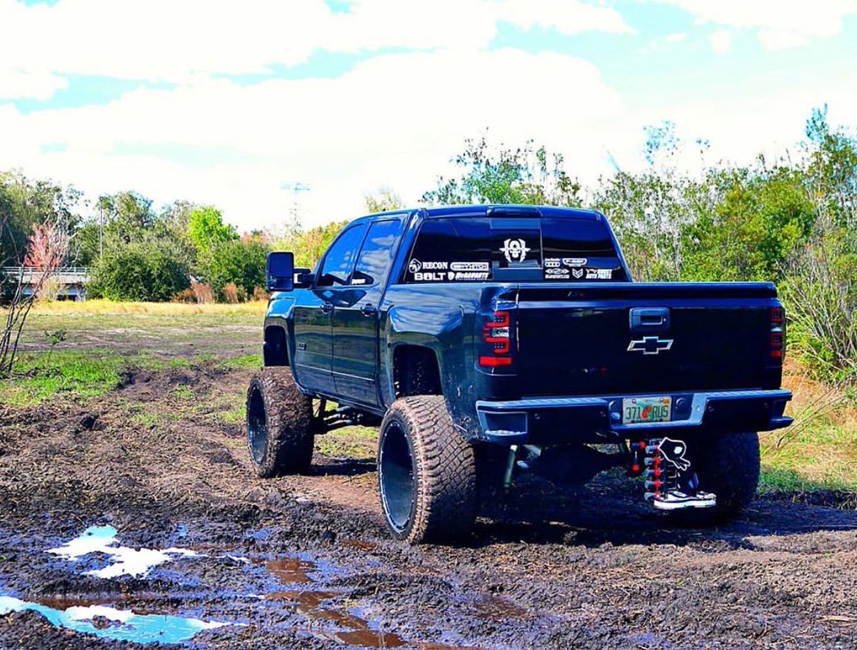 BOLTLock's tweet photo. Happy Truck Tuesday! πππ»π #repost #BOLTLock #Onekey #Trucks #Convenientsecurity #trucktuesday @z71_ridin_high https://t.co/5q0QDi0Gea