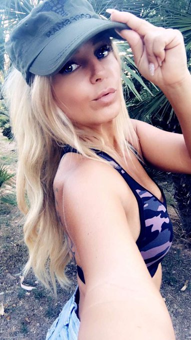 1 pic. Miss my long hair 😭😄
#juliettasanchez #summer #sun #blondehair #blueeyes #longhair https://t.