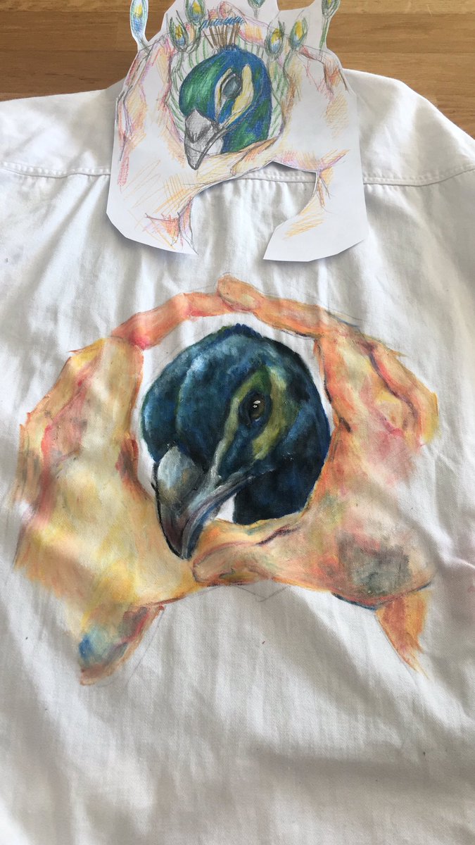 irishtiger6's tweet photo. Working on a new project with my childhood friend 👯‍♀️ going to be sick ❤️ #pipedreamproject #design #fashion #art #DIY https://t.co/SYub5FQKsR