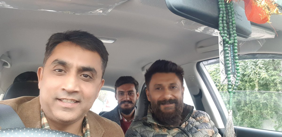 With #buddhainatrafficjam but still reached airport on time...
Thanks @vivekagnihotri , last few days made our lives richer with you around in #Jammu 
See you & your crew soon..!!