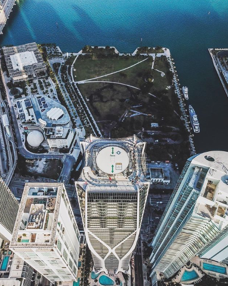 ONESIR's tweet photo. Standing 709 ft above Downtown Miami, @1000museum's helipad is ready for your arrival 🚁 #InspirationLivesHere #DevelopmentDivision https://t.co/OpPq8jgfHR