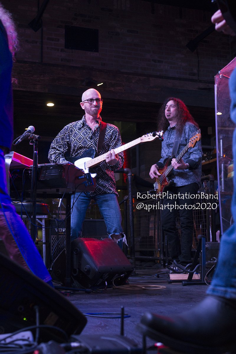 jeffkeyboards's tweet photo. nice to play some #guitar besides #keyboards @RobertPlantFan #LAmusicians #robertplantmusic @jeffkeyboards @SwanOgham @copperbluesPHX #musicfans #somewhereinLA https://t.co/bCDHwQ7n54