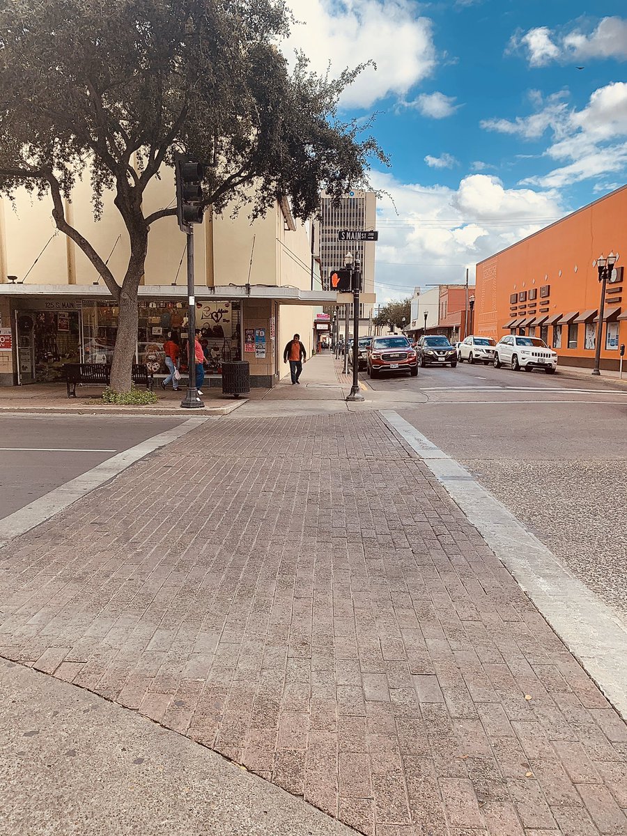 4oclockScenery_'s tweet photo. #VANTEinspired #PhotosforVANTE #4oclockScenery #ForMyLoveV #TexasScenery #TexasStreets https://t.co/kx6MLWCSSm
