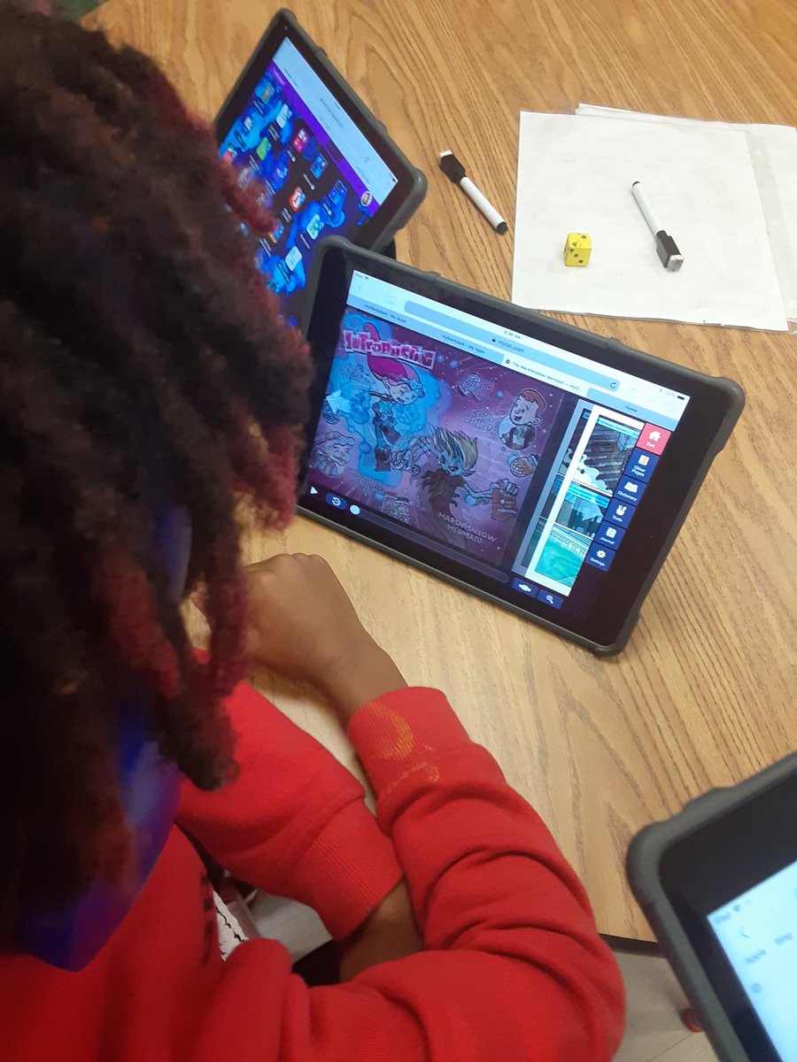 Pressleyteach's tweet photo. Mr. Walford's class enjoying all the books on  @myONreader. Growing readers one day at a time @APSDeerwood. #LexileMatters @mrsmediamaven https://t.co/z0XVUYafrD