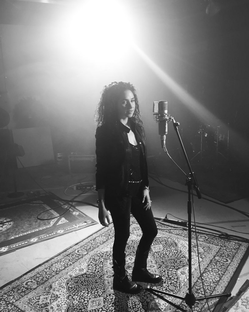 KatrinaMusic's tweet photo. When you see things in #BlackAndWhite it’s easy to be a #BrighterShadeOfBlue #Music #NewMusic #MusicConnectsUs @sonymusic @ascap #Top40 @billboard #RecordingArtist #Singer #Songwriter #CurlyGirl #PillowSoftCurls @miss_jessies #EasyRider @kevinmurphyhc #AllSoft @Redken5thAve https://t.co/dpZy7VZi48