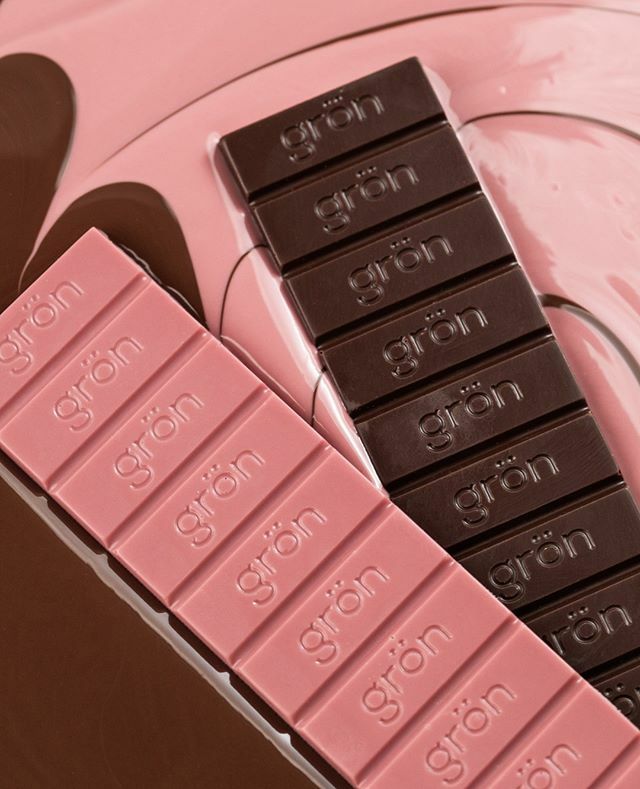 eatgron's tweet photo. Turn up the heat and melt together 🥰⁠
.⁠
.⁠
.⁠
#hempinfused #ruby #cbdchocolate #rubycacao #rubychocolate #cbdwellness #bewell #mindfulness #cbdedibles #craftchocolate #CBD #oregoncbd #stressfree #antiinflammatory #pdxeats #oregonmade #chocoholic… https://t.co/phHWNbY39j https://t.co/RwksCeDL46