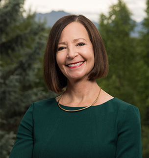 CompeteNow's tweet image. (2) and: @LaurieofMars, Pres. @WPI; Cathy Sandeen, Chancellor, @uaanchorage; Elisa Stephens, Pres., @academy_of_art; and Claire Sterk, Pres., @EmoryUniversity ... #ScienceIsUs #WomenInScienceDay ...