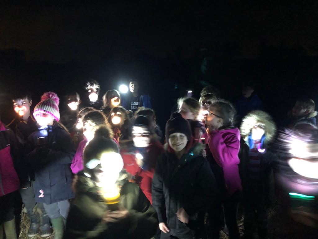 TickfordPark's tweet photo. We ended our evening with fun night activities in a nearby field. The children practiced their shadow puppets, played some class games in the dark and finally we turned off our torches for some more super stargazing π #TPturquoise #TPatEverdon #TP4science https://t.co/409DM0CtIq