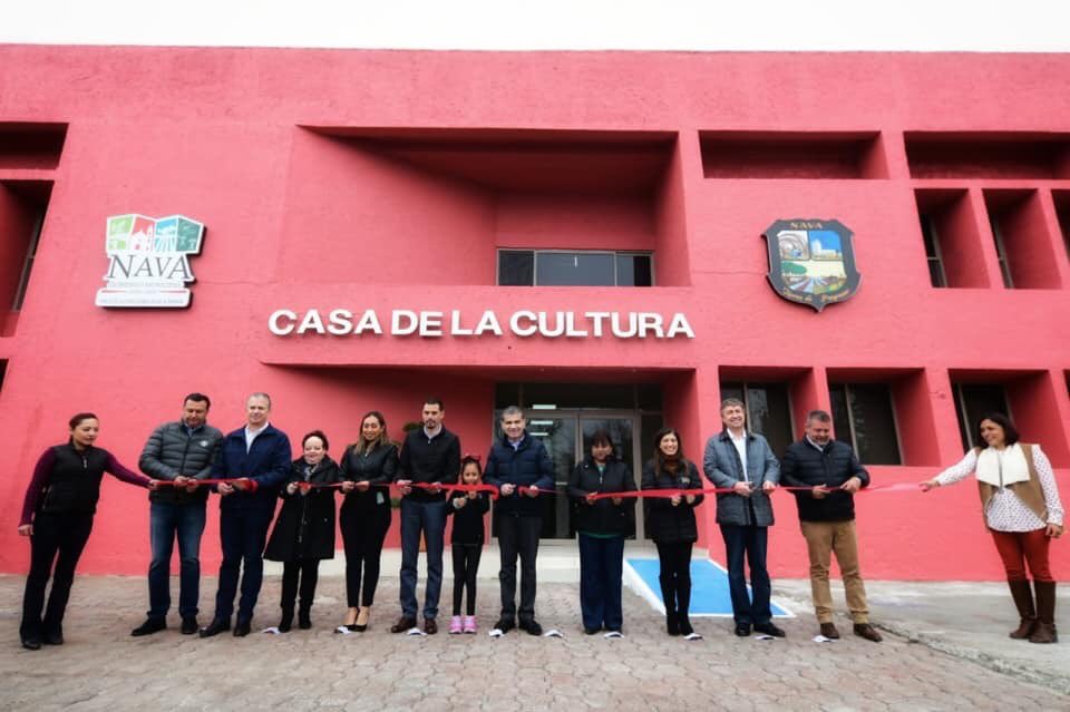 fsaracho10's tweet photo. En #Nava acompañé al Gobernador @mrikelme en la entrega del edificio de la Casa de la Cultura que es ahora un espacio apropiado y decoroso para el desarrollo del talento artístico y cultural de los navenses. 
Promoviendo la cultura y las artes #FuerteCoahuilaEs https://t.co/nIqi7F9a2R