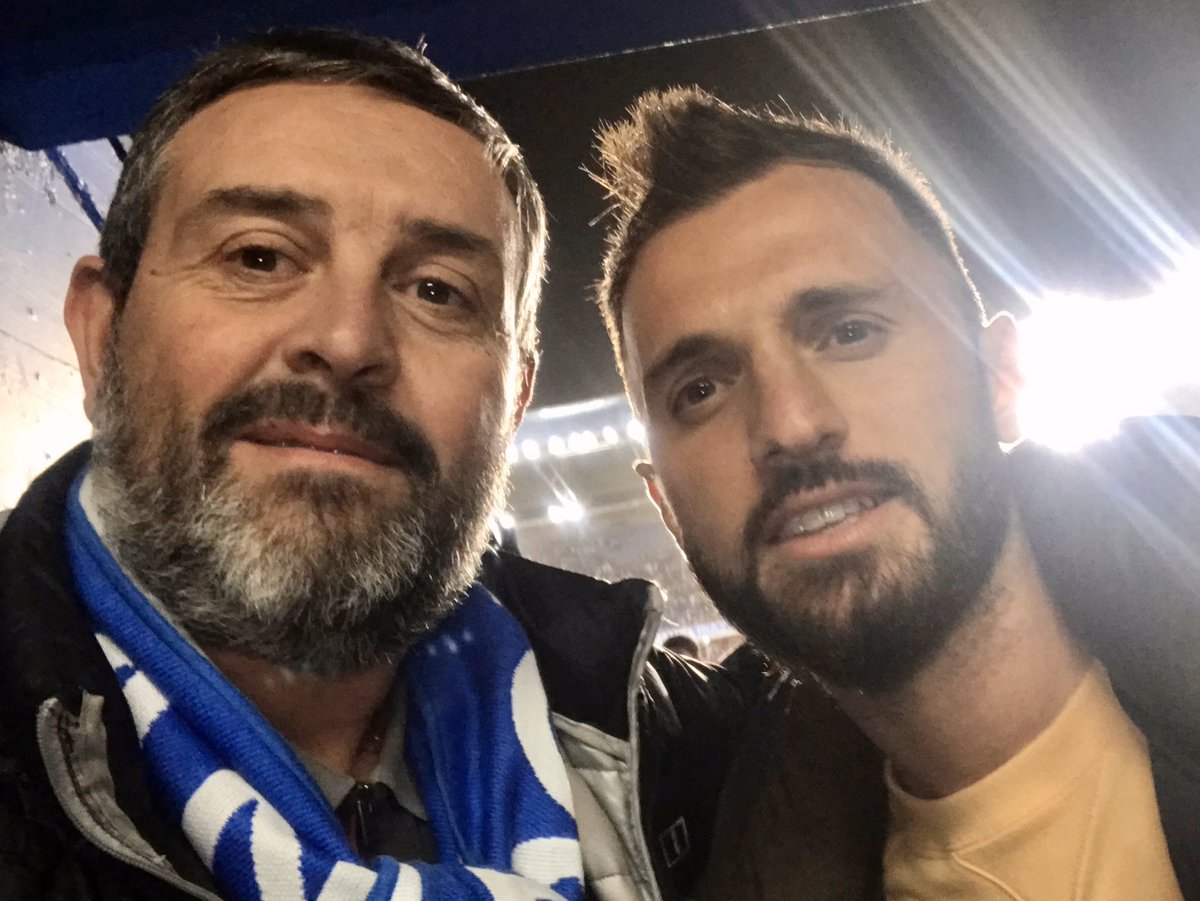 DMrcd's tweet photo. Celebrando la victoria das #nosas con el turkito . Que crack !! #elturkito #forzadepor #deporabanca https://t.co/y4X52469HJ