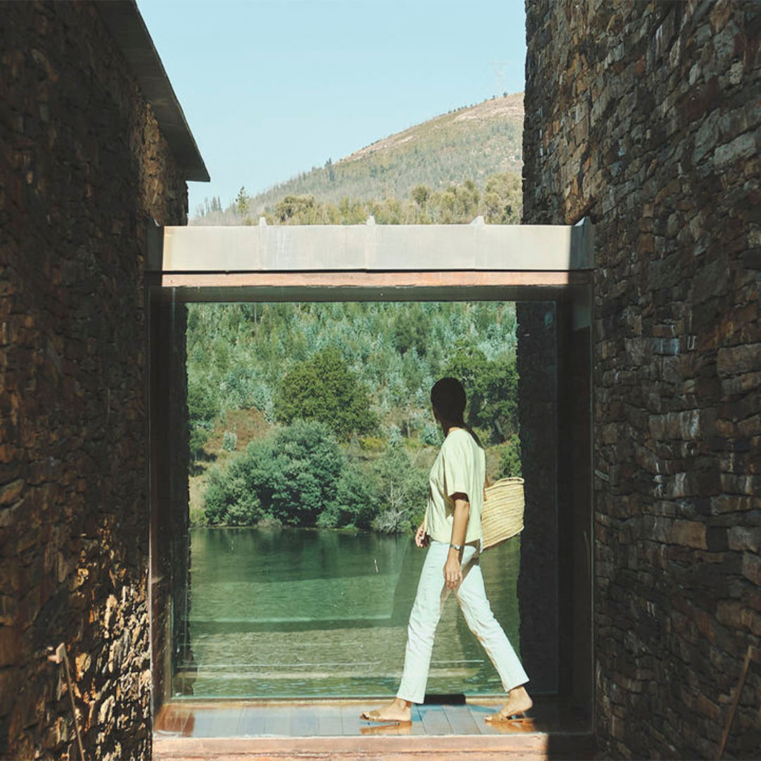 😋 Get ready for the perfect gustatory experience at Douro41. 🍛 👨🏻‍🍳 In charge of the hotel‘s restaurant is Chef Ricardo Lourenço, whose biggest inspiration to create original dishes is the region‘s flavours. Book your stay at this amazing hotel on our platform.