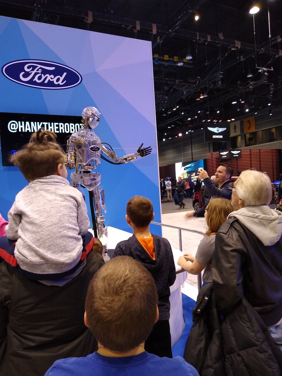 natejaschob's tweet image. @hanktherobot I figured I&apos;d tag you here as it would make my brother, wife, and sons laugh. Thanks for a fun noon show yesterday at #CAS2020 and thanks to @ChiAutoShow for another great time. Regards...the dude in the yellow shirt