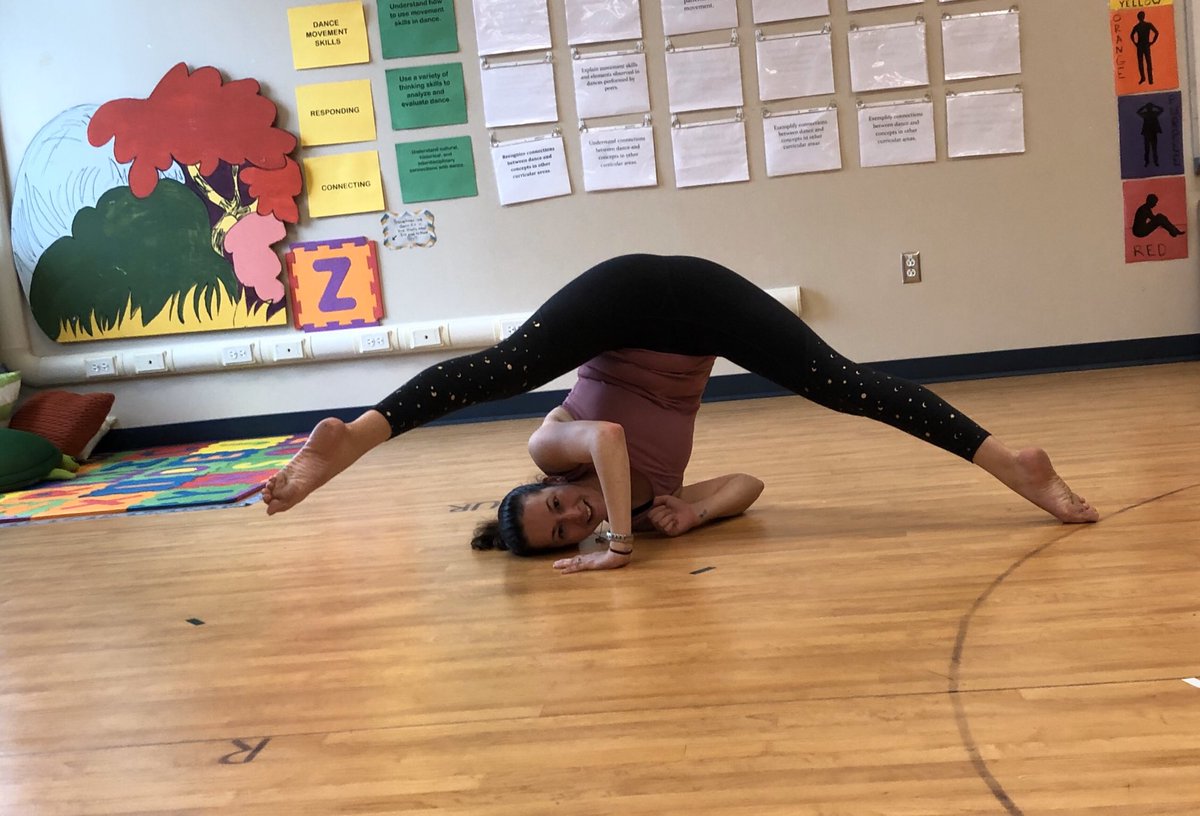 DiggsLatham's tweet photo. #DressLikeADancer #MagnetSchoolMonth #MagnetSpiritWeek in our #DLESDance classroom. @MagnetSchlsMSA @AplusSchoolsNC @wsfcs @WSFCSArts https://t.co/fPUsM2jIhm