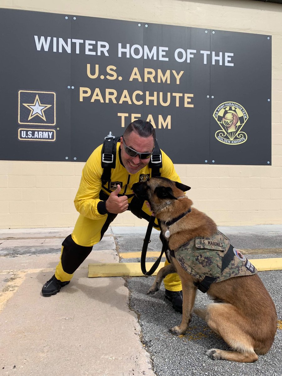 usarec's tweet image. Flying high with higher education, the @studentvets jumped with the @ArmyGK this afternoon and took part in the #ArmyChallenge. Did you know student #veterans have higher GPAs, higher graduation rates and higher pay? #MyArmyExperience #ArmyEducation #HireVets @OperationWetVet