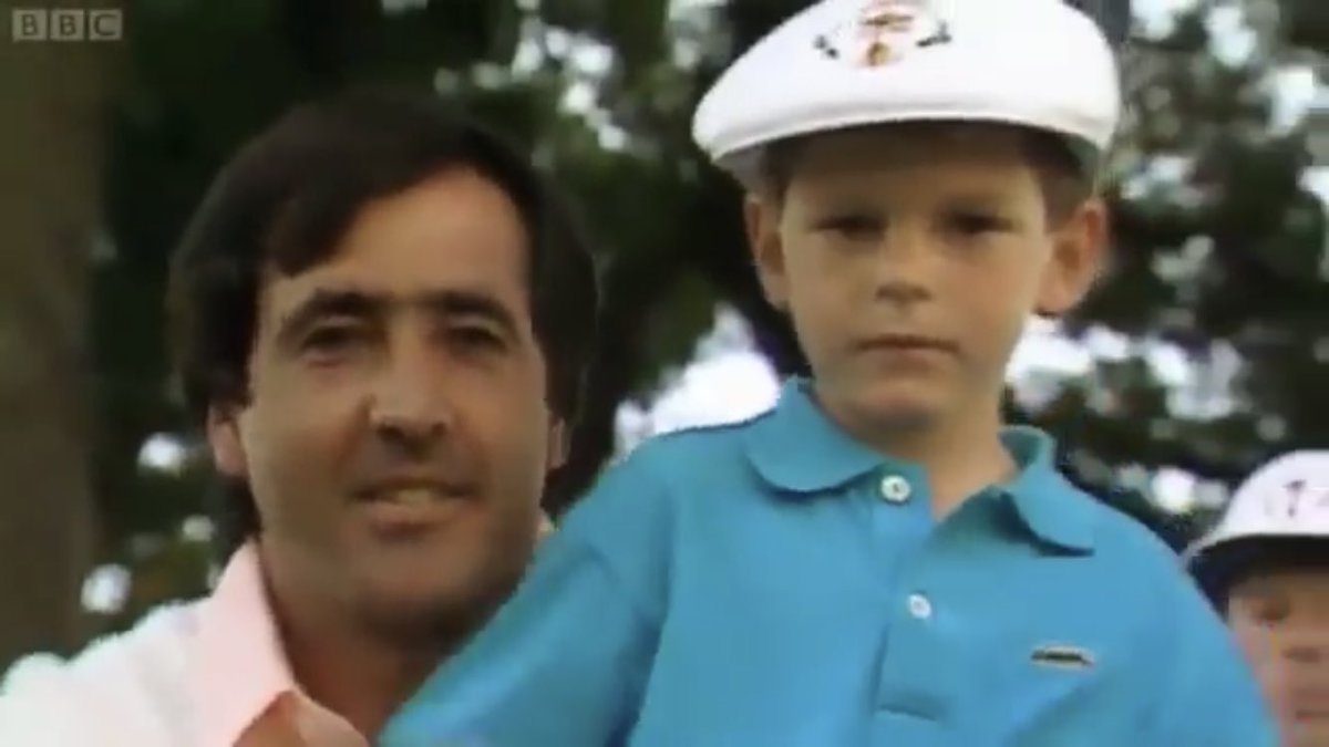 J_Ballesteros1's tweet image. Mum just told me that the little guy in the pictures used to follow my dad everywhere in UK. She thinks his name is Jonathan.