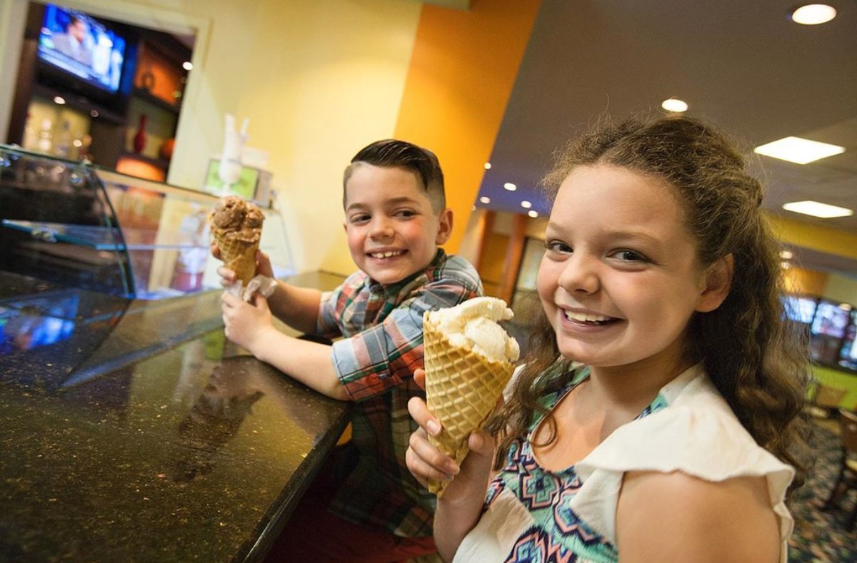 I scream, you scream, we all scream for ice cream!🍦 Go check out the Chill &amp; Grill Zone up on the 4th floor inside our Entertainment Zone! Cool down after a day in the sun with a delicious hand scooped ice cream cone🙌🏼