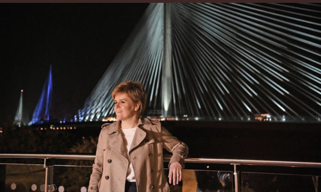 Queen of the Flumps tweet media