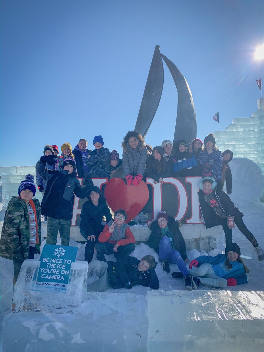 Bahr4th's tweet photo. We ❤️ DL! #icepalace2020 #settingtheBahr #onlyinMN #DLschools https://t.co/7hCKSX2VAx