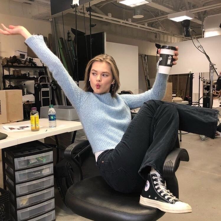 margielamilk's tweet image. in light of people calling mood boards unrealistic, here’s a study mood board to motivate you to ace your exams and finishing your readings on time! may we all have a productive week ahead 🕊