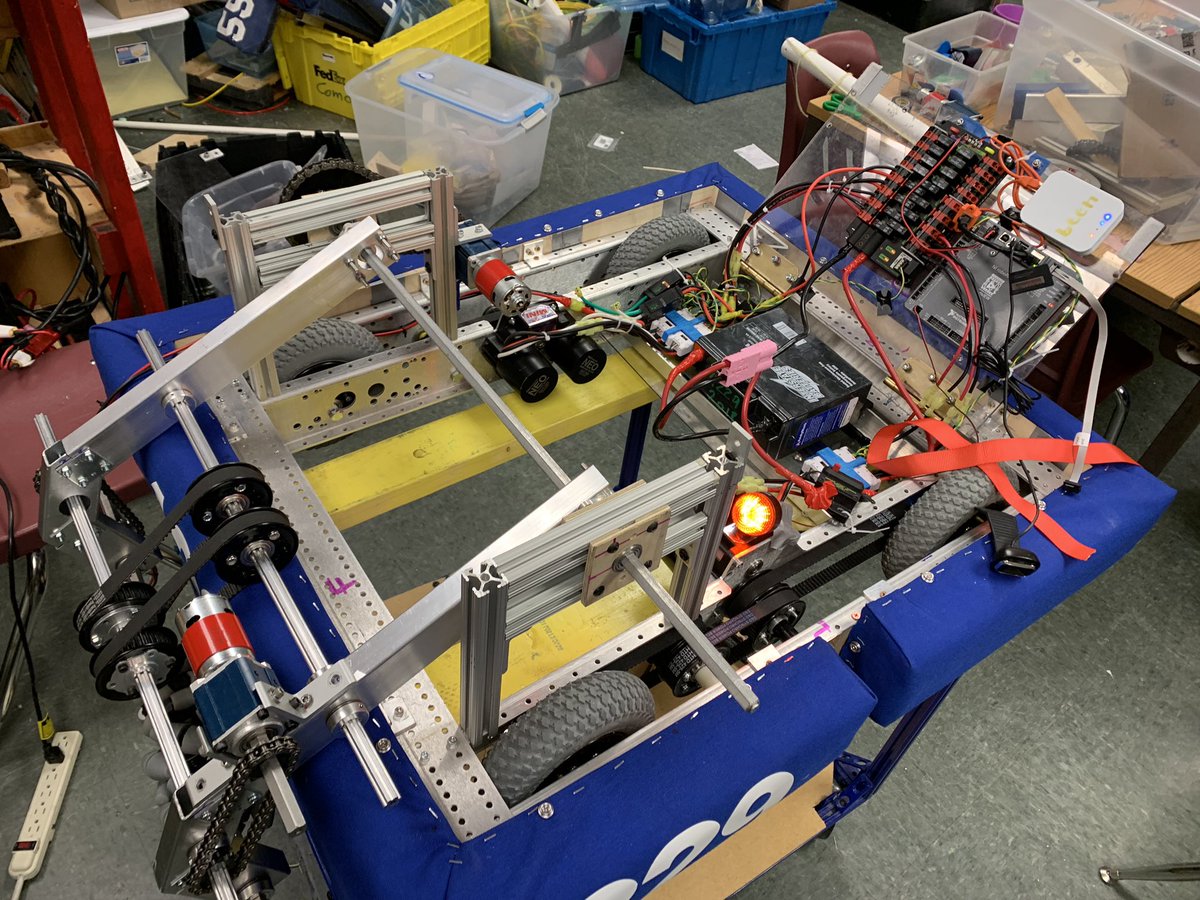 4229Magnetech's tweet photo. Almost ready to start launching power cells! #omgrobots https://t.co/kPhul2aivc