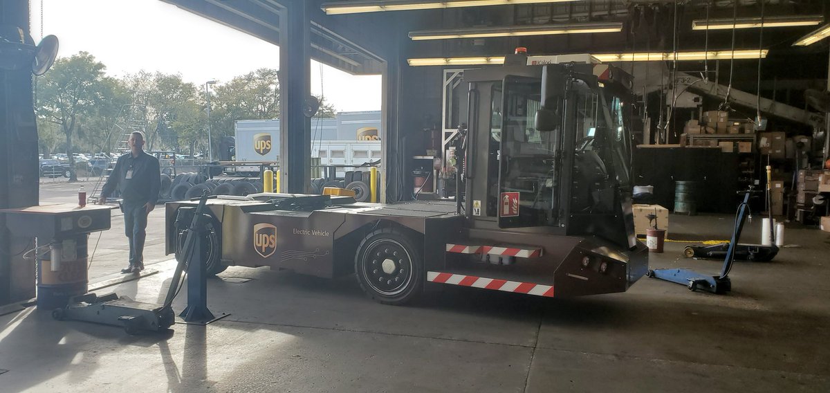 Got a glimpse of the future today in Tampa.  A totally electric shifter!!
#futureups
#electricshifter