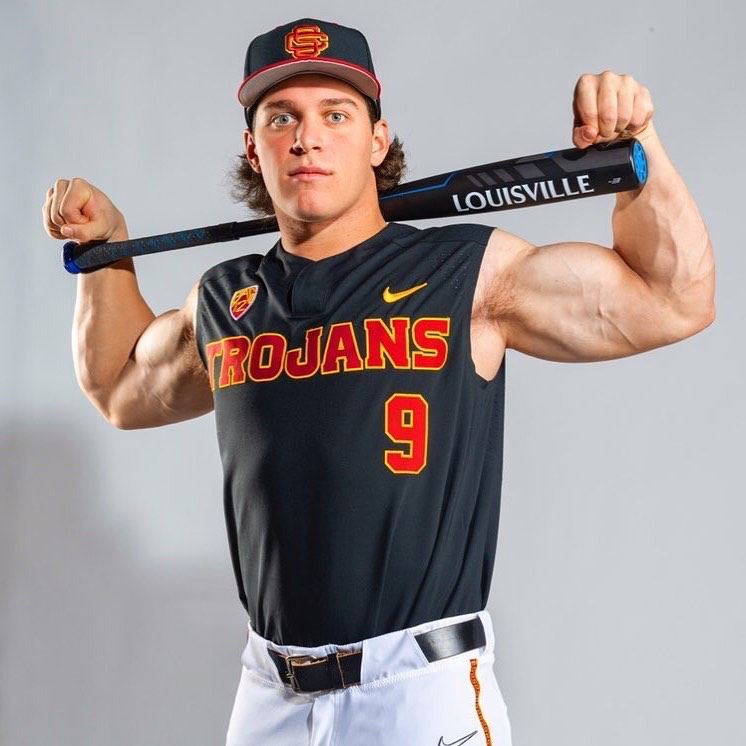 Huiswerk Zinloos gallon USC Baseball on Twitter: "Jersey almost ripped last year, @prestonhvrtsell  had to go sleeveless this time around. #FightOn https://t.co/NAOnFXiqiK" /  Twitter