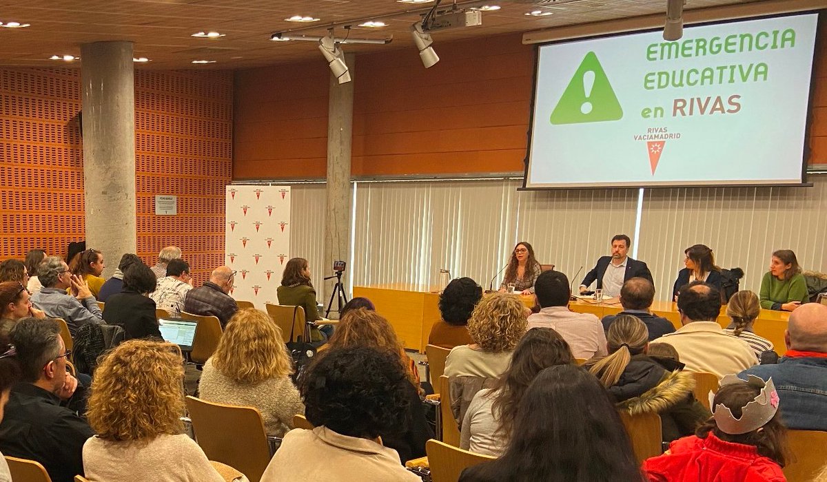 AytoRivas's tweet photo. Emergencia educativa en #Rivas. El Ayuntamiento paraliza los nuevos desarrollos urbanísticos hasta que la Comunidad de Madrid no construya los centros educativos comprometidos: un colegio, un instituto y concluir el CEIPSO La Luna... https://t.co/416v61WWmM  #EmergenciaEducativa https://t.co/J2nuoVDA4V