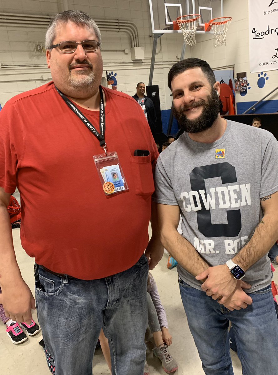 StephenHall_PR's tweet photo. Surrounded by students during an assembly at @CowdenSPS, we presented the #Powerof1SPS to Rob Pelletier for his outstanding work as custodian. Thank you for helping make Cowden a great place to learn &amp; grow, Rob! @officialSPS https://t.co/kNr9Iy2hQz