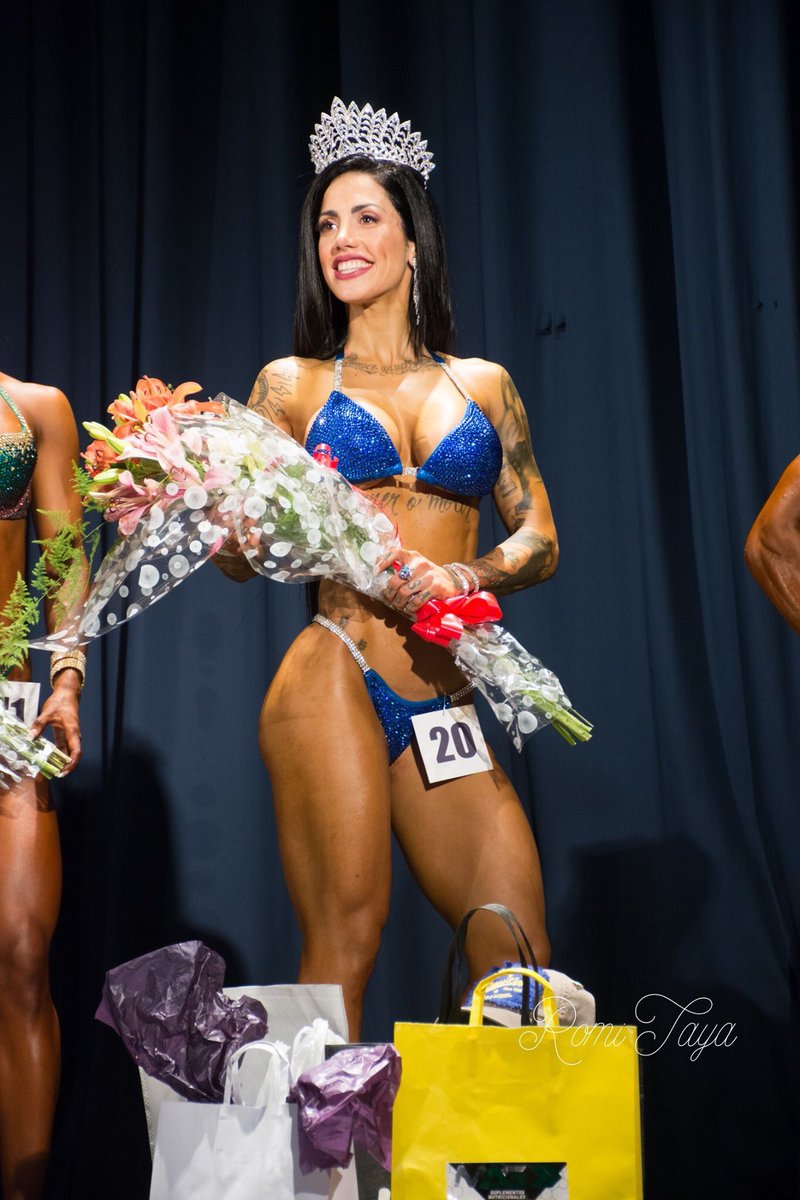 romitaya's tweet photo. #Argentina #fitness #necochea #quequen #competencia #teatrotoledo #bodygirls #Competition https://t.co/GrWsEOnaMi