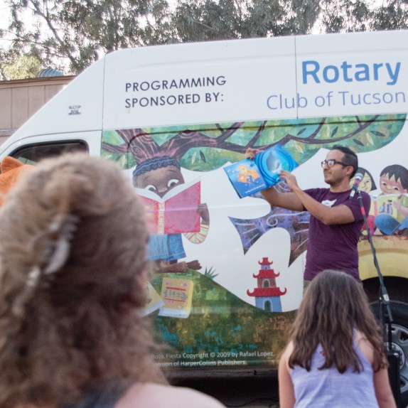 We are honored to be the primary beneficiary of Tucson Classics Car Show! Thanks to the hard work of Rotary Club of Tucson and the generosity of our community, we are the recipient of a $65,271 grant from Rotary Club of Tucson to support our family literacy programming!