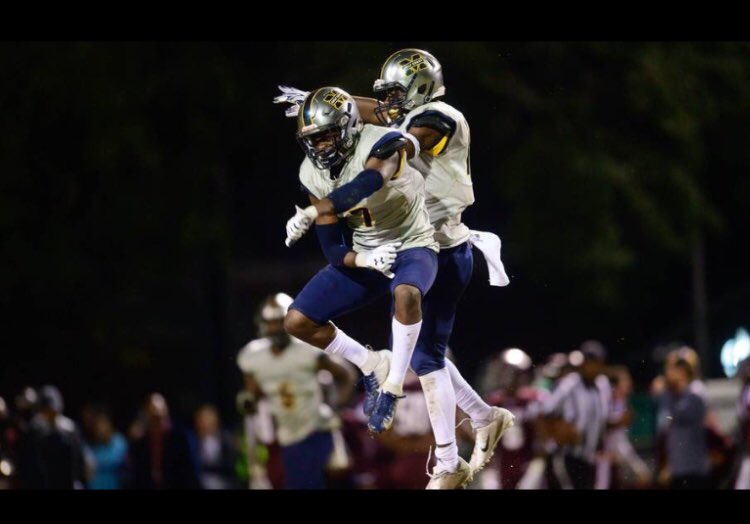 TyveriusN's tweet photo. Blessed and Honored to receive my first offer from MISSISSIPPI GULF COAST COMMUNITY COLLEGE🙏🏾💛🐐@clarencemcdoug1 @ChadSimmons_ @jonesesyboi https://t.co/8NzXnvb3mH