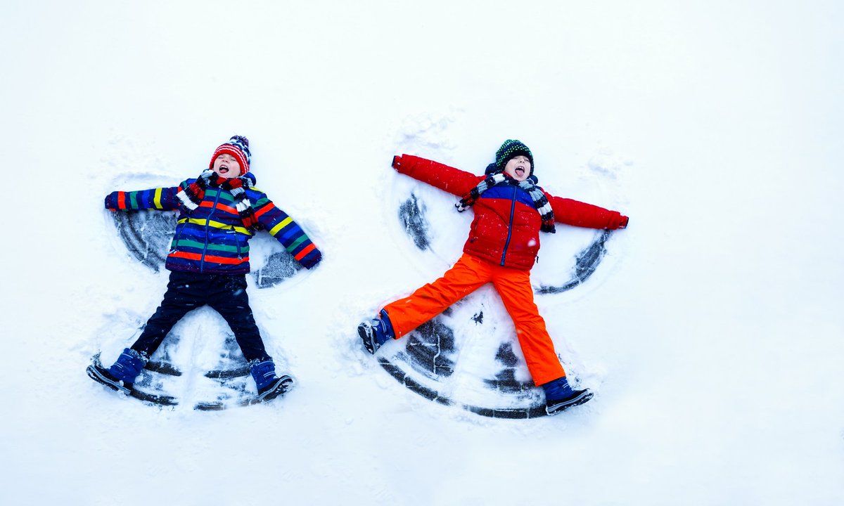 Snow days are always fun, but eventually boredom will strike! Try one of these fun ideas that will keep the kids occupied for hours: