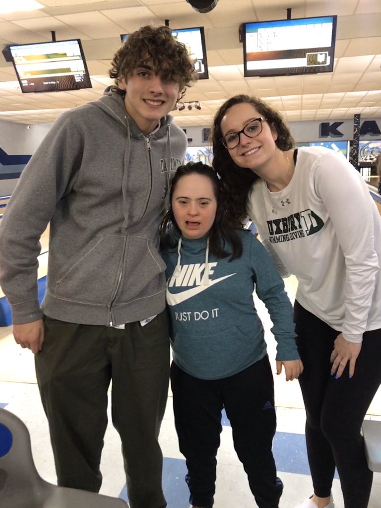 DuxBuds's tweet photo. 🎳 BOWLING with the BEST! 🎳 https://t.co/YJj0FGYFWT