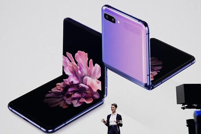 ２月発売のGalaxy Z Flipは4Gでガラケーみたいに折り曲げられるらしい