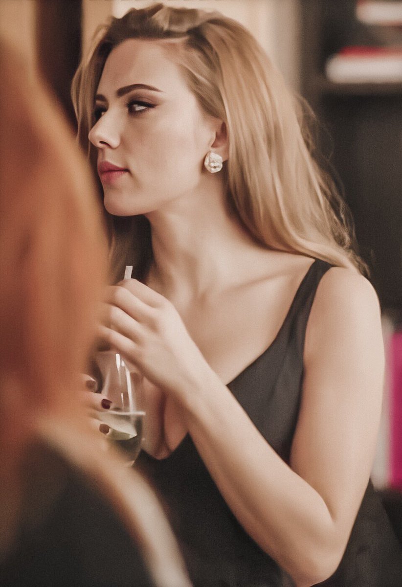 Ilyscarly's tweet photo. todo dia é dia de apreciar a beleza se scarlett johansson https://t.co/iXQmDZNCQC