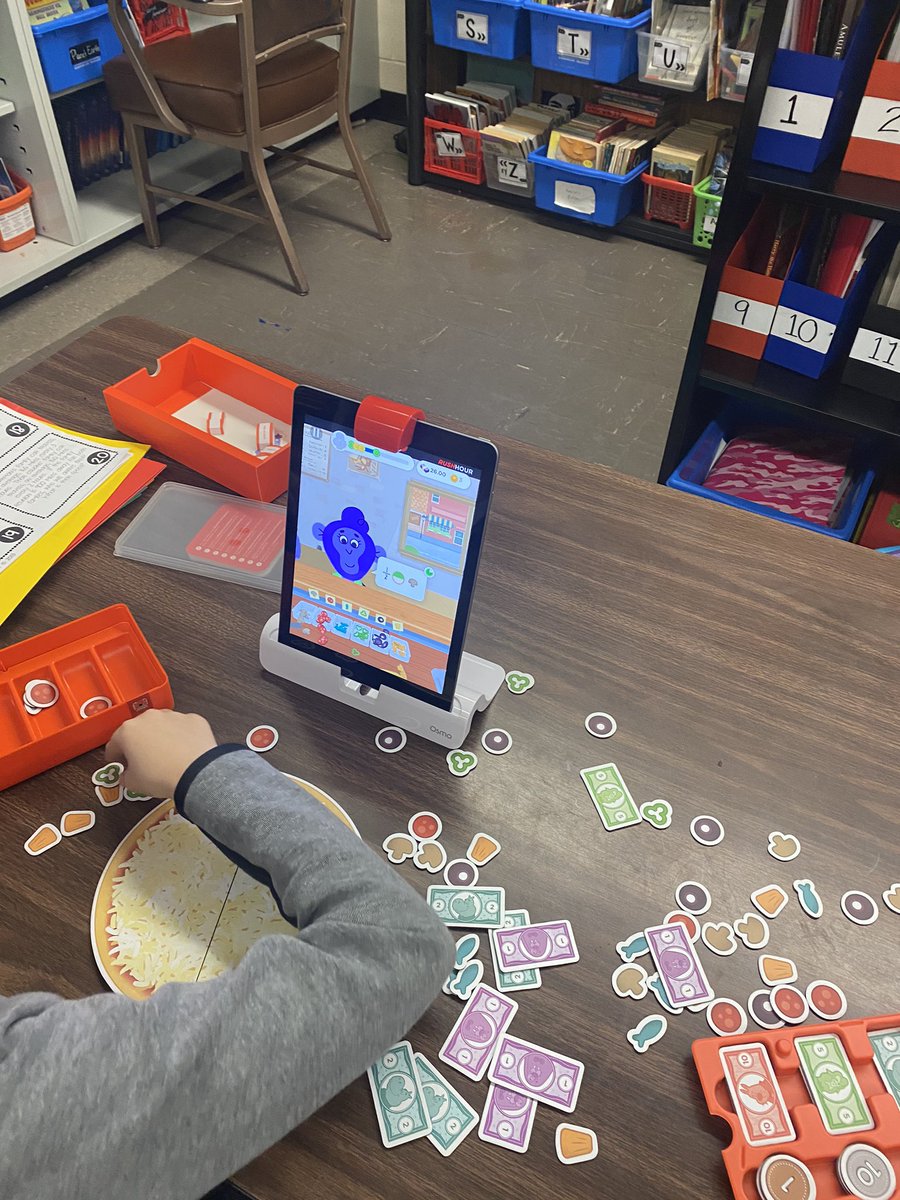 BarrackMath's tweet image. Having fun learning math with SPLATS and Ozmos in Ms.Egan’s class! Calculating the time it would take to get to Bounce using distance, rate and time. 5th graders used Osmo pizza shopping calculate cost. @wcsdtechdr @EvansEaglesSoar @JessicaTurnerNY @WCSDEmpowers