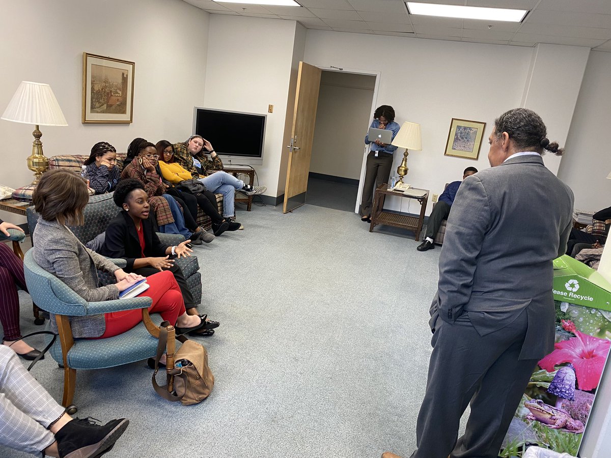 GQ_Blu's tweet image. Another trip to Frankfort. Another chance to give youth access. Another chance to make students understand their weight and the power of their voice #GQLuvsDaKids thank you @atticascott4ky @Booker4KY @ReginaldMeeks3 for meeting with us!