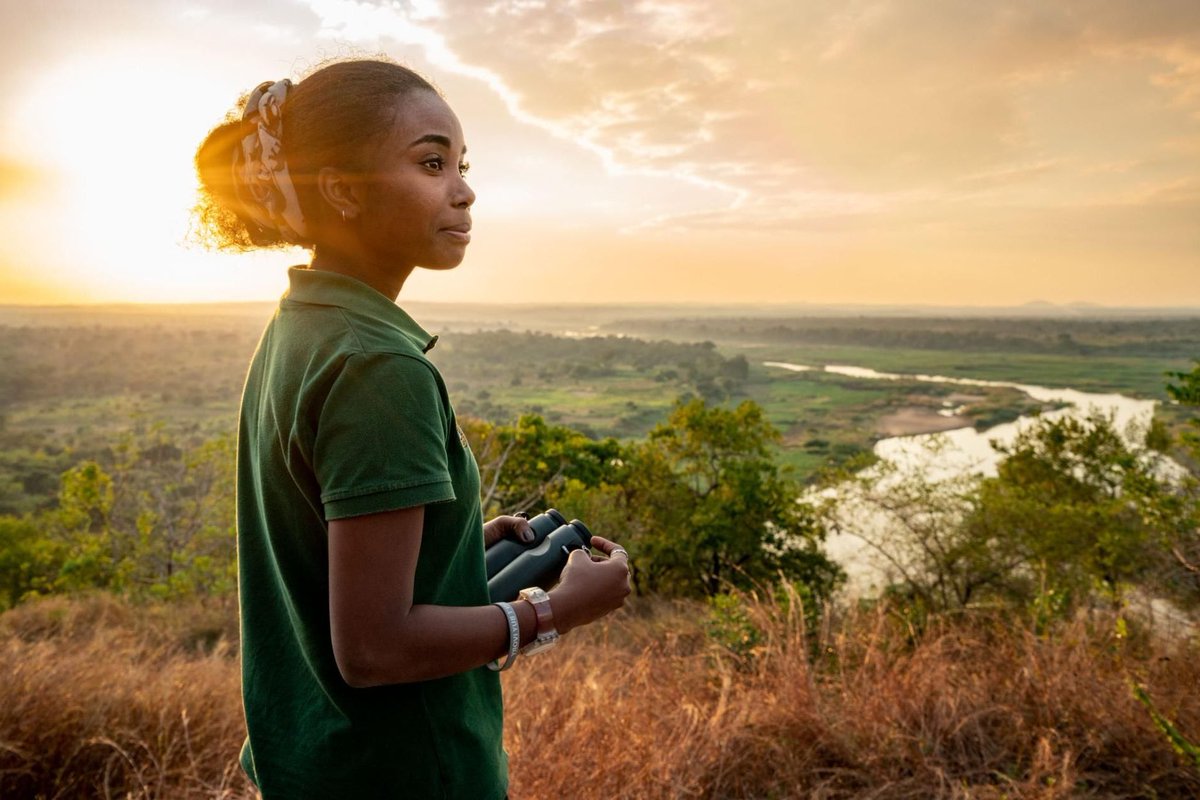 Today is the International Day of Women and Girls in Science! Classrooms can join in all month long to our virtual classroom events and meet 40+ amazing women in science and exploration! #WomenInSTEM #WomeninScience <a href="/CCUNESCO/">CCUNESCO</a> 

Sign up for the events: exploringbytheseat.com/event/celebrat…