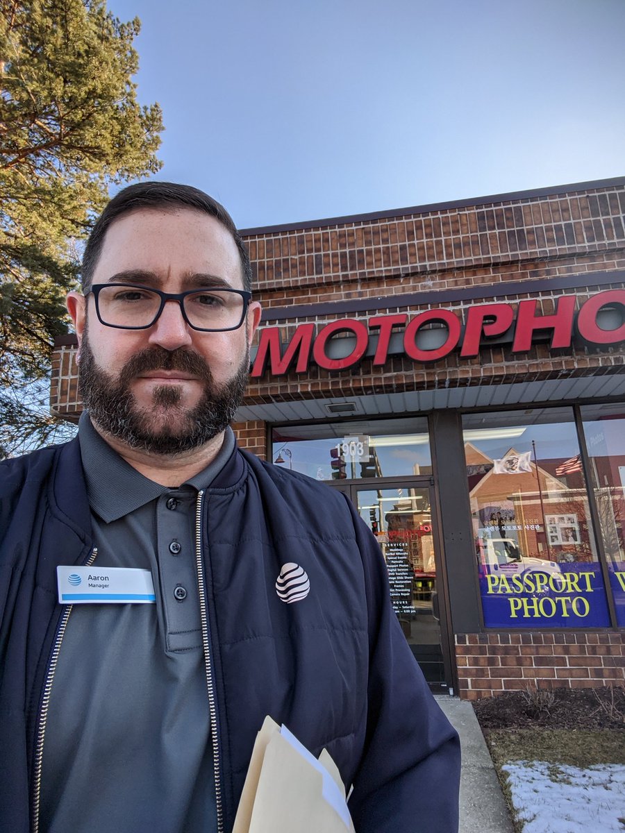 Out and about in Glenview building value around are AMAZING Business Unlimited plans.  #weareglm #theview312 <a href="/GreaterLakesMkt/">Greater Lakes Market 🌊</a> <a href="/BrianT2122/">Brian Thompson</a> <a href="/b_rothblott/">Bill Rothblott</a>