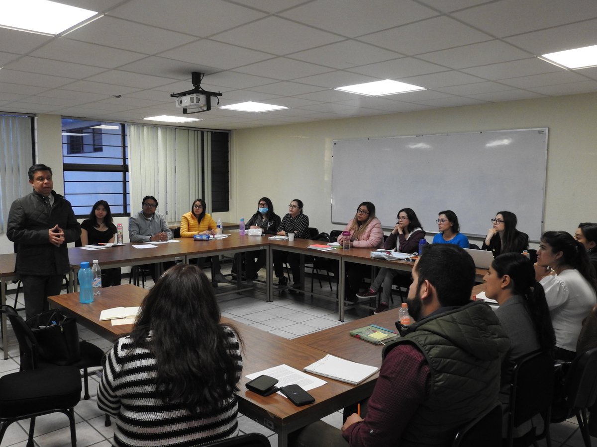 MACienfuegosMx's tweet photo. Presentamos ante los estudiantes de la especialidad en #GéneroYViolencia al comité de Género de nuestra #FCPyS el cual está conformado por docentes y trabajadores administrativos que forman parte de nuestra comunidad.
Por una #FCPySLibreDeViolencia https://t.co/0P8q9uZqvf