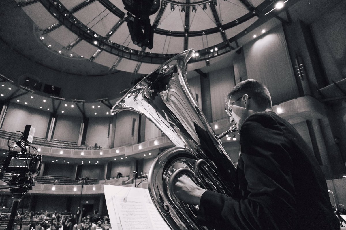 Thank you for joining our concert on Friday! We had a very successful recording session of Oscar Navarro‘s new clarinet concerto, Leyendas with prof. Jose Franch-Ballester on Saturday. ⁣
⁣
Next up: Sibelius, Nielsen, and Brahms! ⁣