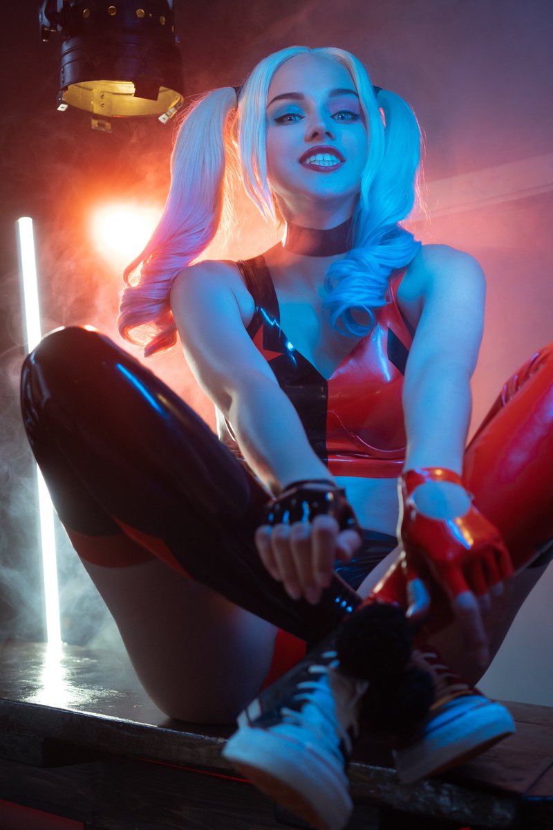 monstersngeeks's tweet photo. #HarleyQuinn está de nuevo en la mira de todo mundo gracias a #BirdsOfPrey y es por ello que armamos esta galería con las mejores #cosplayers que se han convertido en ella. (7/7)

#LauraGilbert 
@sama_shirogane 
@andrastax 
@cos_butterfly https://t.co/R4K85Rh4JZ
