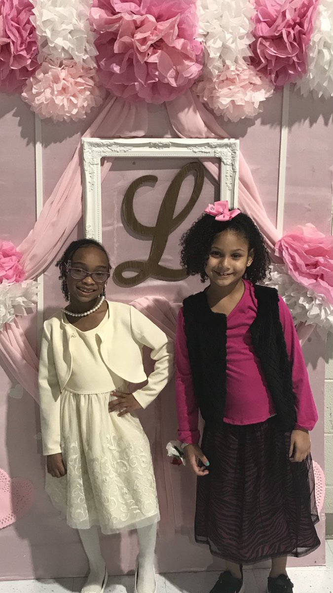 Lakeview Design Ctr tweet media