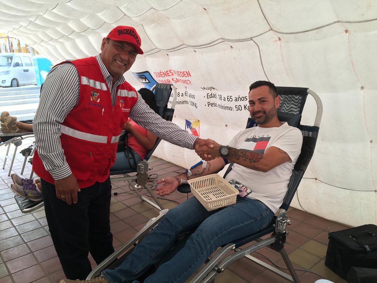 muni_pachacamac's tweet photo. Vecinos y colaboradores de la Municipalidad de Pachacámac muestran su solidaridad con los pacientes del #INEN al donar sangre de forma voluntaria.

#PachacamacAlBicentenario https://t.co/LApuyRo21W