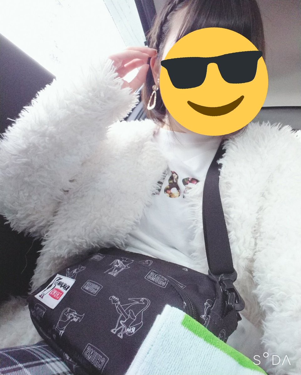 0921Miduki's tweet photo. グッズ参戦っ！！たのしみ～♪
雨でやばいけど関ジャニ∞が
山口来とるけ～っておしゃれ頑張った！ https://t.co/5CHbu176rs